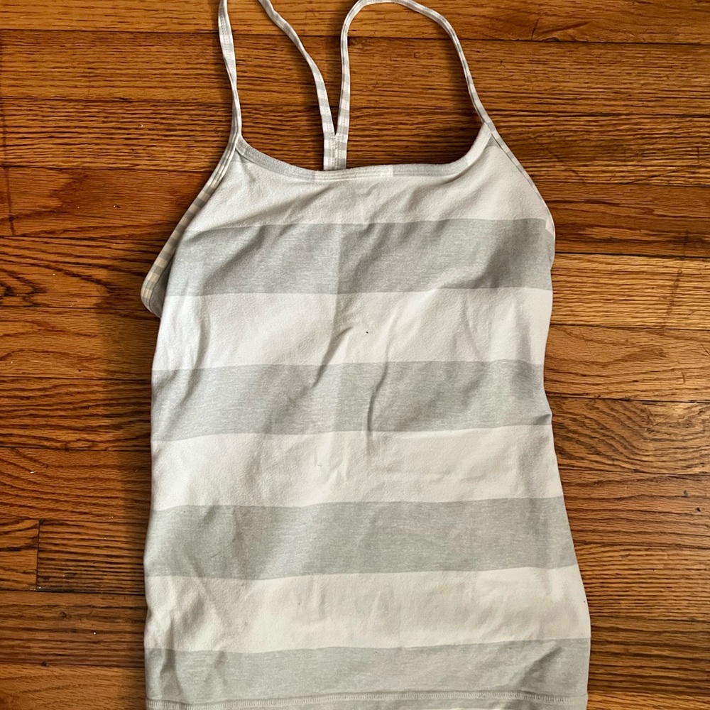 Lululemon tank